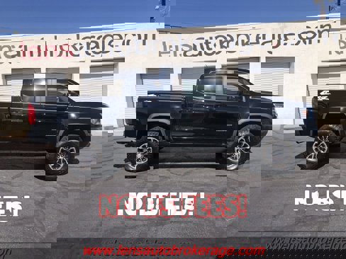 Used 2018 Chevrolet Colorado ZR2 image 1