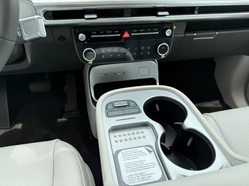 New 2026 Hyundai Ioniq 9 SEL image 4