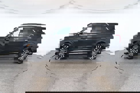 Used 2025 Hyundai Palisade Calligraphy image 2
