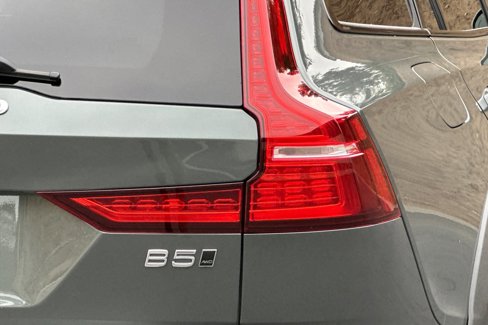 New 2026 Volvo V60 B5 Cross Country Ultra w/ Climate Package image 7