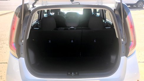 Used 2023 Kia Soul LX w/ LX Technology Package image 15