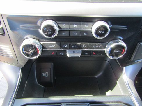 Used 2023 Ford F150 Lightning XLT image 30