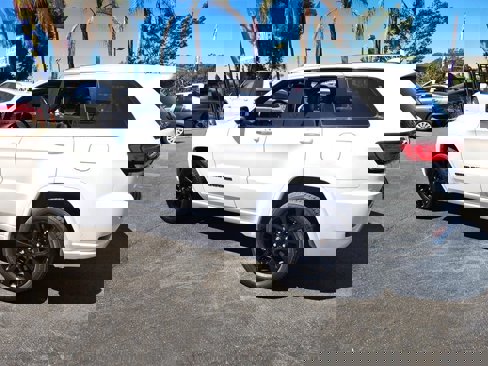 Used 2018 Jeep Grand Cherokee Altitude image 28
