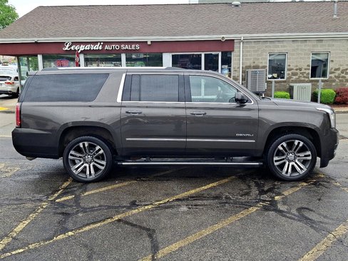 Used 2019 GMC Yukon XL Denali w/ Denali Ultimate Package image 7