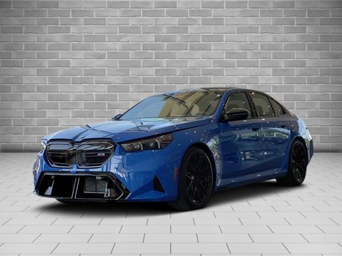 New 2026 BMW M5 w/ Carbon Package image 1