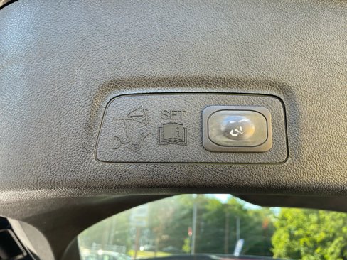 Used 2017 Lincoln MKC Premiere image 46