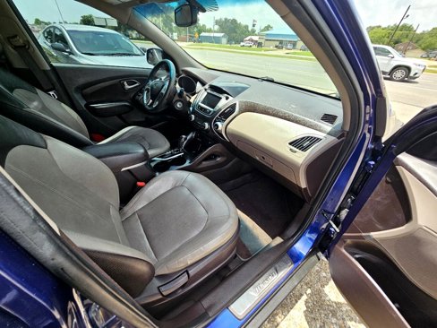 Used 2012 Hyundai Tucson Limited w/ Premium Pkg image 16