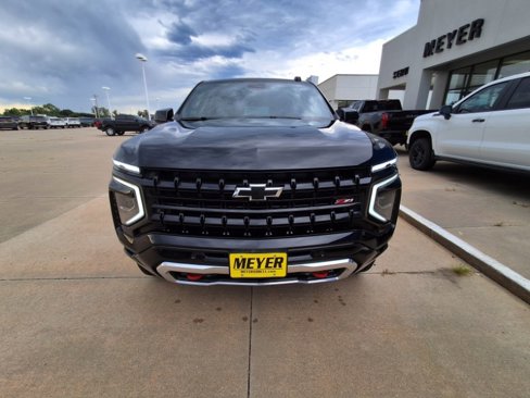 New 2025 Chevrolet Suburban Z71 w/ Z71 Off-Road Package image 3