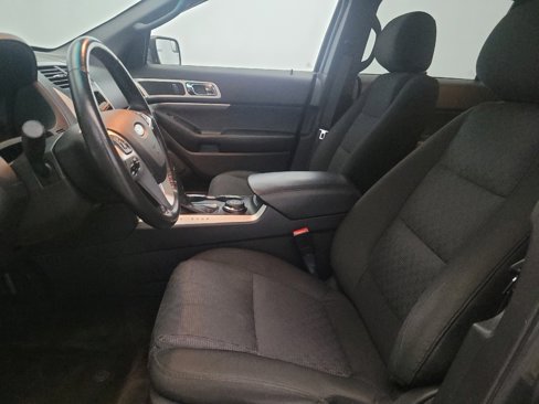 Used 2015 Ford Explorer XLT w/ Equipment Group 201B image 17