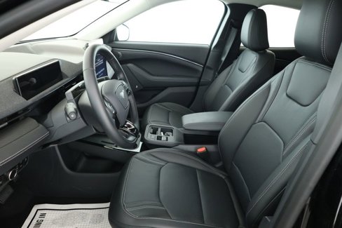Used 2025 Ford Mustang Mach-E Premium image 18