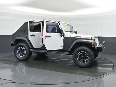 Used 2015 Jeep Wrangler Unlimited Rubicon image 31