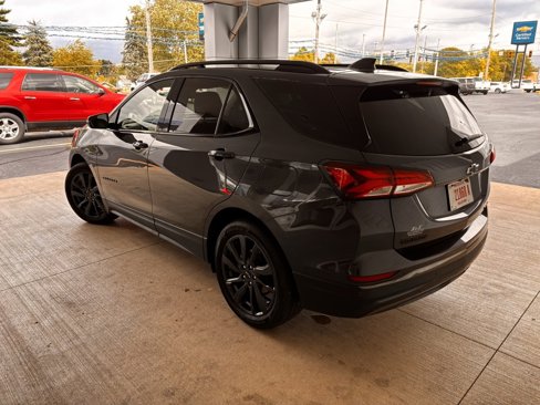 Used 2022 Chevrolet Equinox RS w/ RS Leather Package image 4