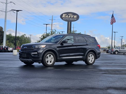 Used 2024 Ford Explorer XLT w/ Equipment Group 202A image 1