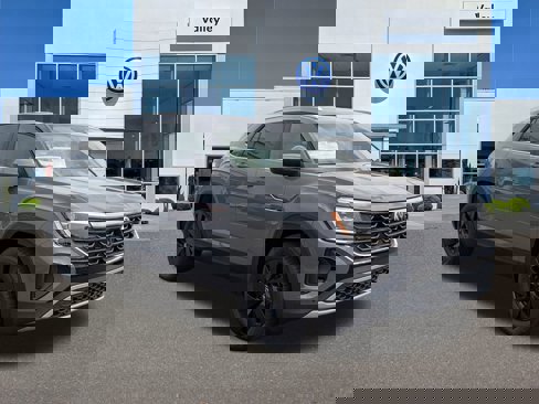 New 2025 Volkswagen Atlas Cross Sport SE image 1