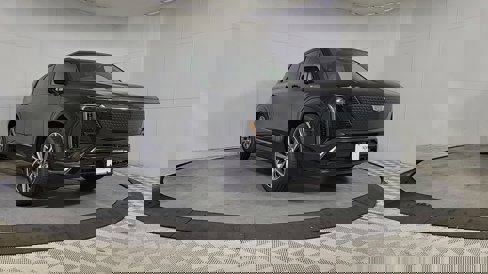New 2026 Cadillac Vistiq Sport image 2