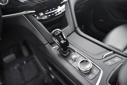 Used 2025 Cadillac XT6 Premium Luxury image 23