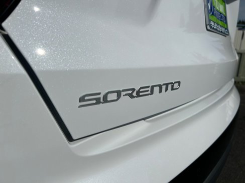 Used 2023 Kia Sorento SX image 32