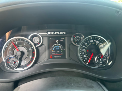 Used 2023 RAM 2500 Big Horn w/ Level 1 Equipment Group image 14