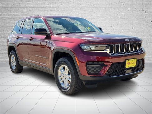 New 2025 Jeep Grand Cherokee Laredo image 6