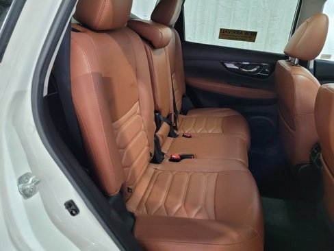 Used 2017 Nissan Rogue SL image 57