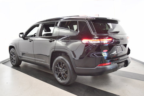 Used 2024 Jeep Grand Cherokee L Laredo image 5