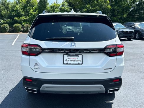 Used 2025 Honda Pilot Touring image 5
