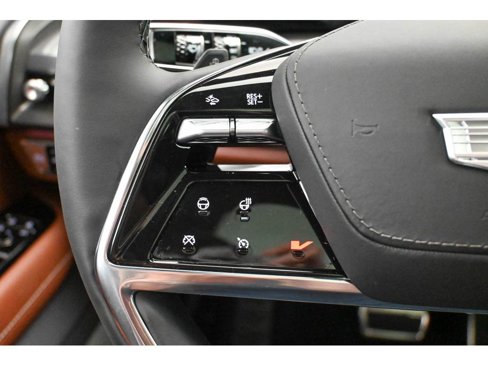 New 2026 Cadillac Vistiq Platinum image 25