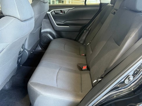 Certified 2024 Toyota RAV4 LE image 31