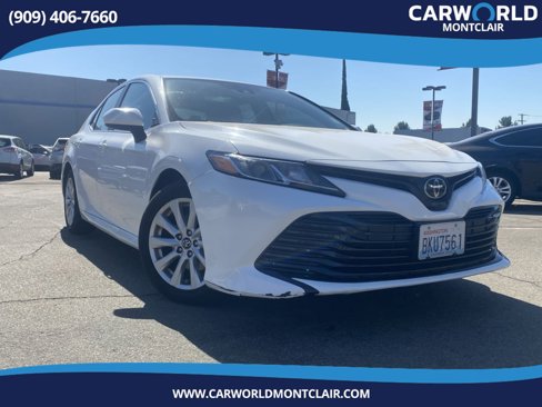Used 2018 Toyota Camry LE image 1