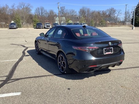 New 2025 Alfa Romeo Giulia Sprint w/ Veloce Package AWD image 2