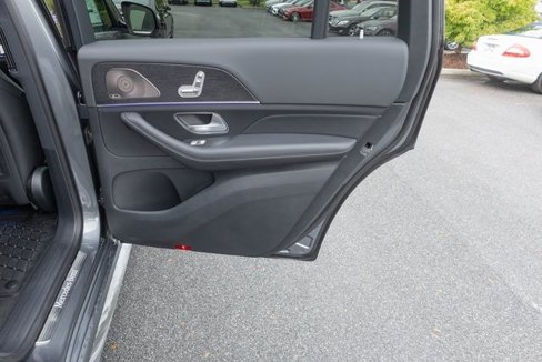 New 2025 Mercedes-Benz GLS 450 4MATIC image 19