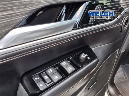 Used 2023 Jeep Wagoneer L Series II image 12
