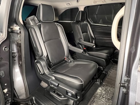 Used 2025 Honda Odyssey Touring image 18