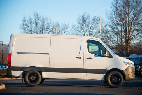 Used 2025 Mercedes-Benz Sprinter 2500 image 6