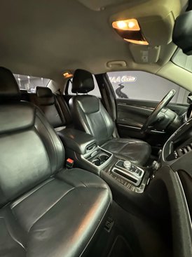 Used 2016 Chrysler 300 Limited image 28
