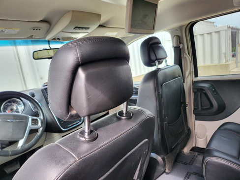 Used 2012 Chrysler Town & Country Touring w/ Entertainment Group #1 image 9