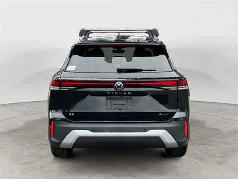 New 2025 Volkswagen Tiguan SE image 5