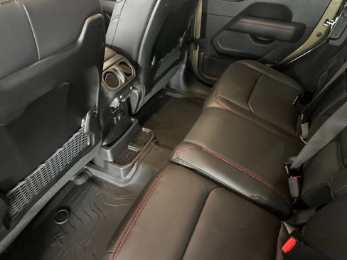 New 2025 Jeep Wrangler Unlimited Rubicon image 12