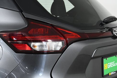 Used 2022 Nissan Kicks SV image 33