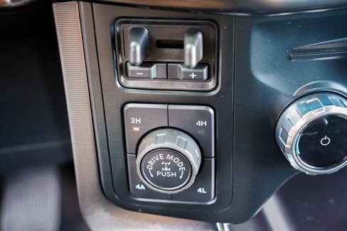 Used 2024 Ford F150 Platinum image 30