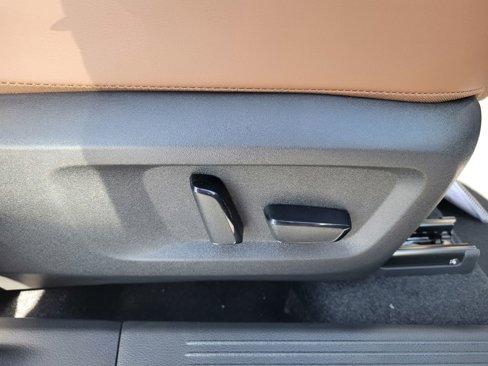 New 2026 Nissan Rogue Platinum image 39