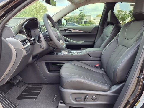 New 2026 INFINITI QX60 Luxe image 3