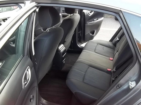 Used 2018 Nissan Sentra SV image 9