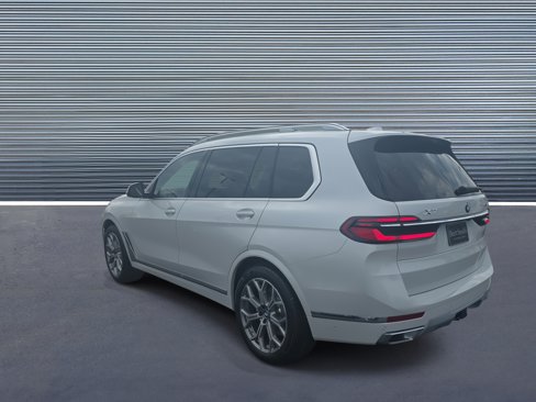 New 2026 BMW X7 xDrive40i image 4