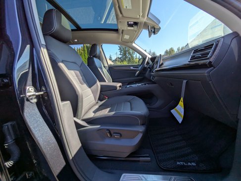 New 2025 Volkswagen Atlas SEL image 32
