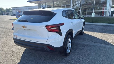 Used 2025 Chevrolet Trax LS image 6