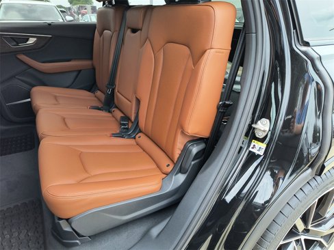 New 2025 Audi Q7 3.0T Prestige image 15