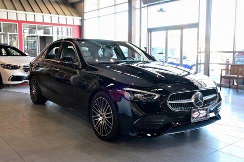 Used 2022 Mercedes-Benz C 300 4MATIC Sedan image 3