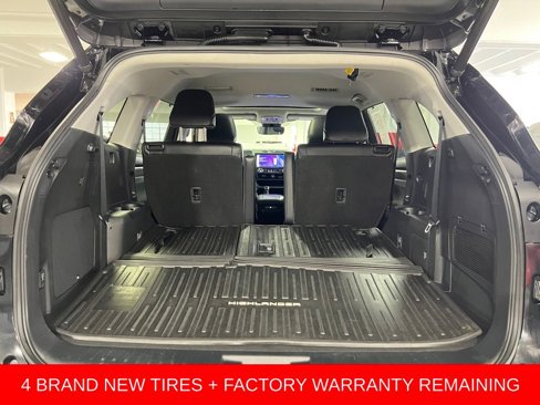 Used 2023 Toyota Highlander Limited image 46