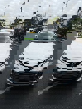 Used 2022 Toyota Camry LE image 5